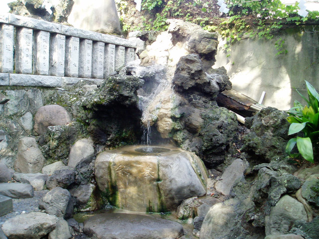 湯前神社